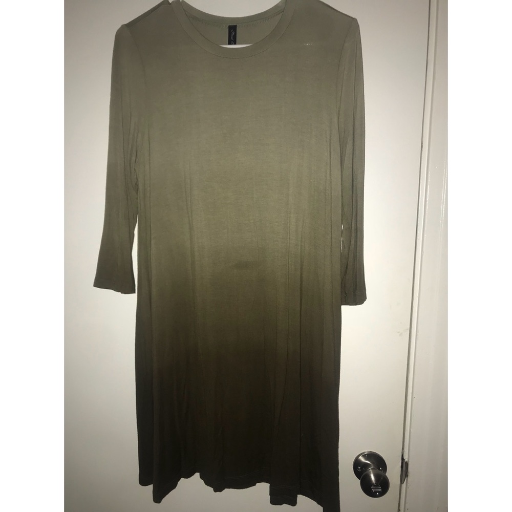 Green long sleeve dress